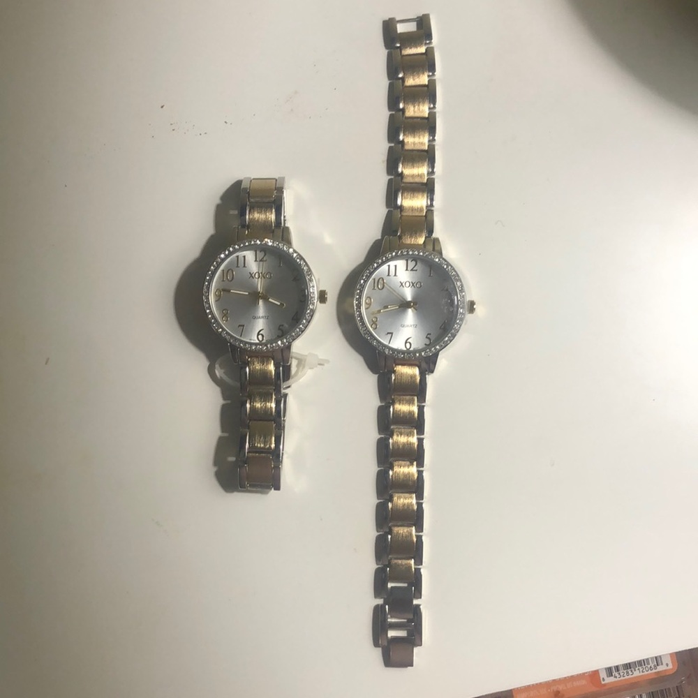 Quartz XOXO unisex gold and silver tone, new w/out tags